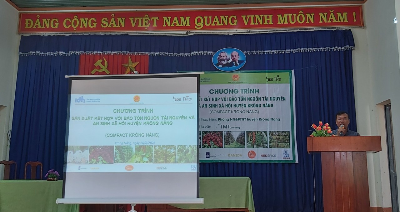 Chương trình Sản xuất kết hợp với Bảo tồn nguồn Tài nguyên và An sinh xã hội huyện Krông Năng” triển khai tập huấn cho nông dân về “Sản xuất bền vững, sản xuất có trách nhiệm”